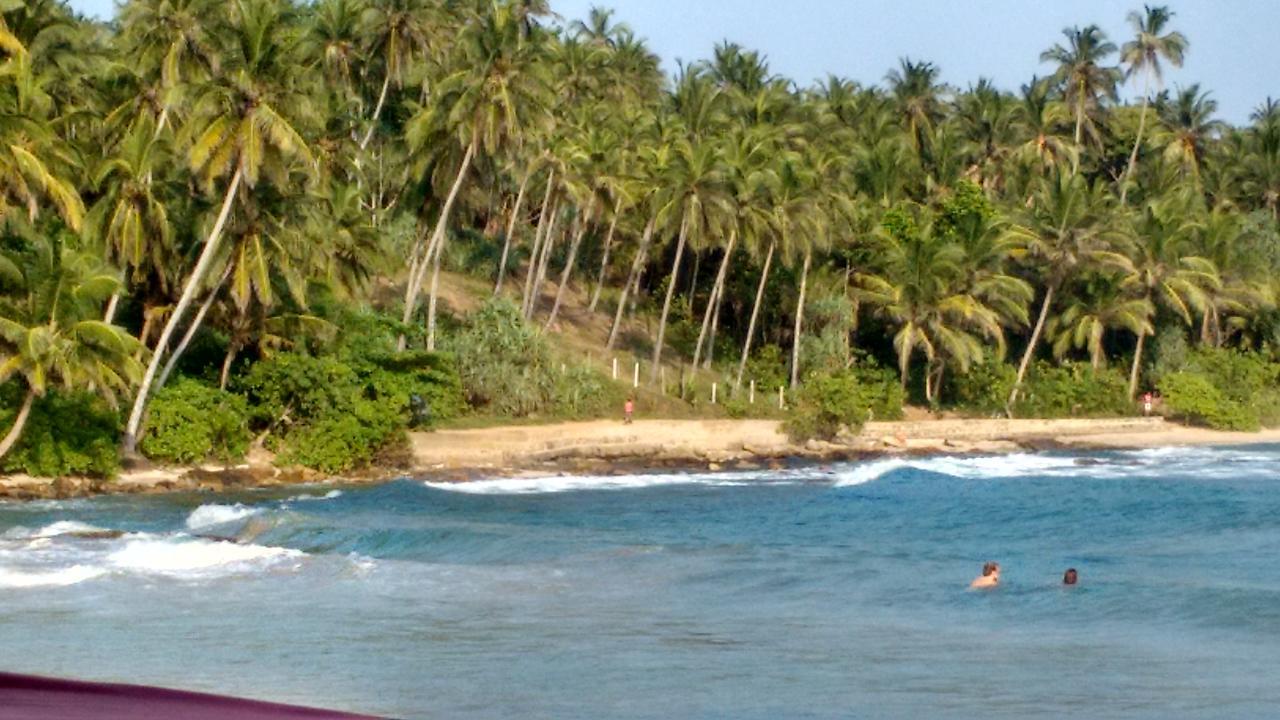 blue beach paradise Dikwella Exterior foto