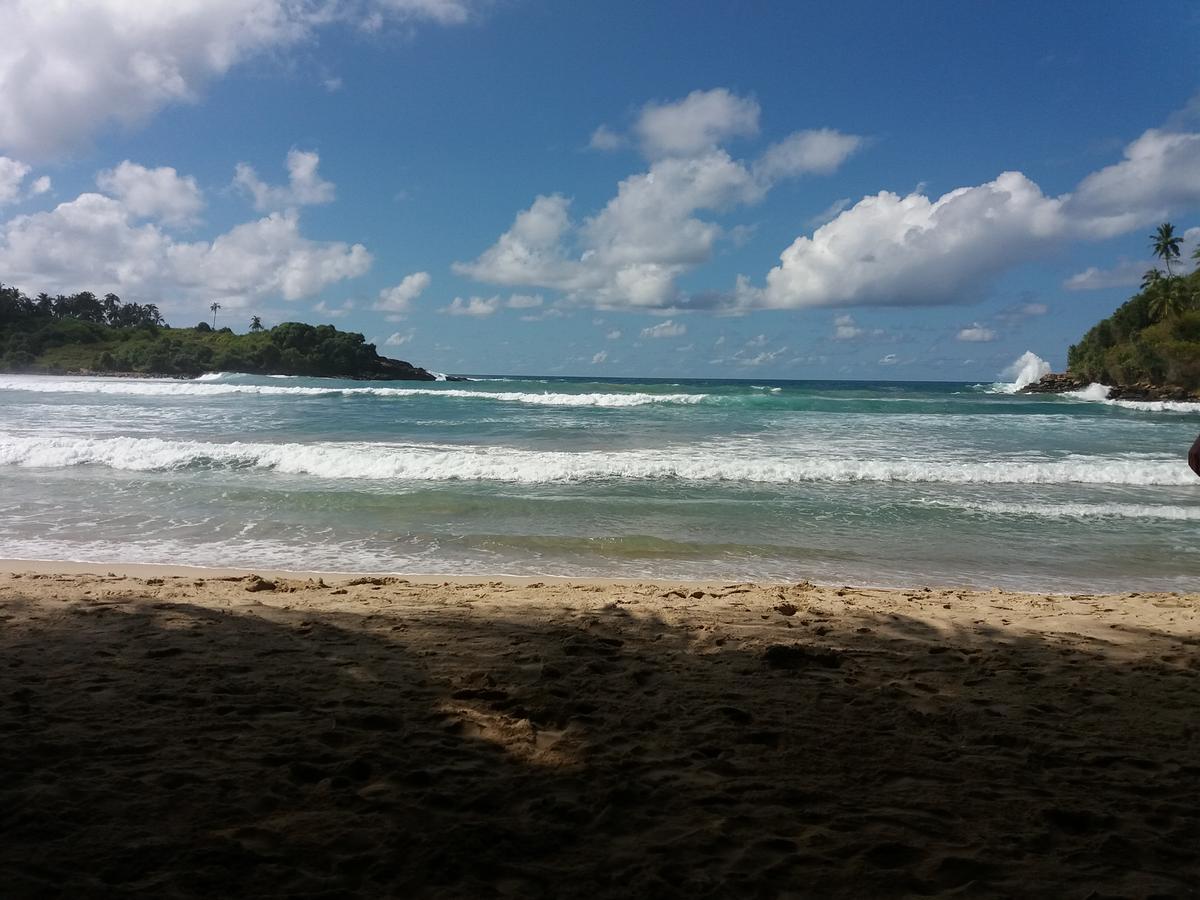 blue beach paradise Dikwella Exterior foto